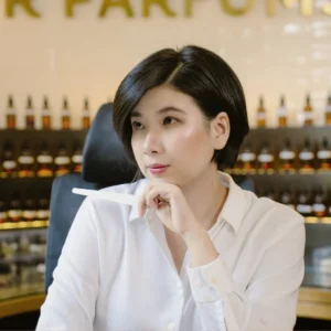 về perfume artist Rei Nguyen