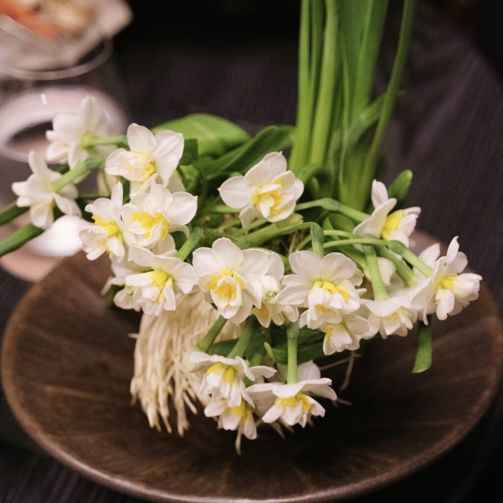 eau de hajime hoa thuỷ tiên